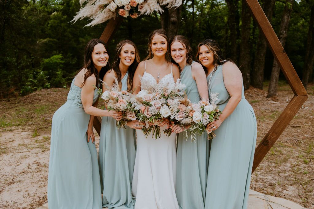 professional group photo of bride and bridesmaids